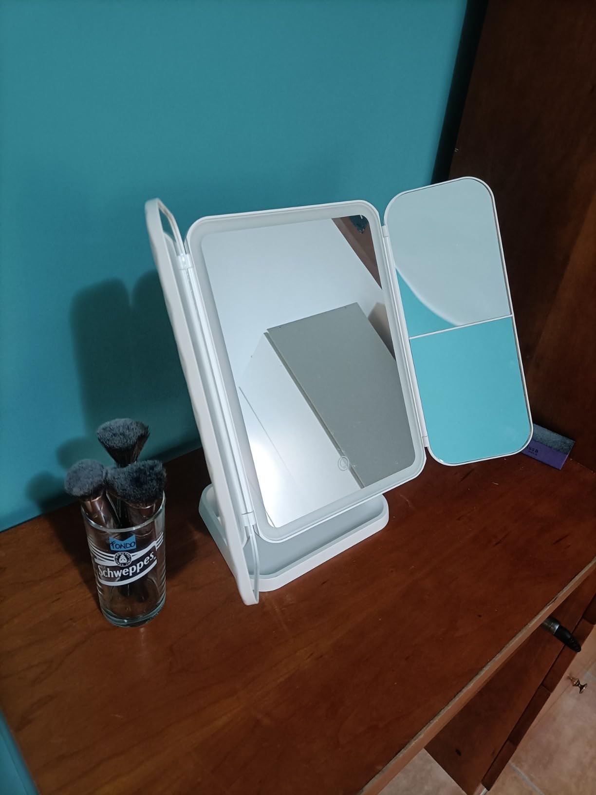 Trifold LED Makeup
Mirror